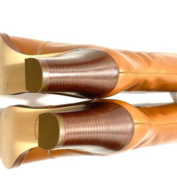 Via Spiga - Picture 2 of 15